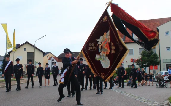 Fahnenschwingen_FFLA.jpg
